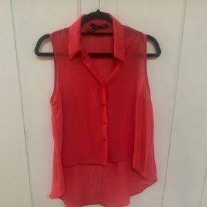 sheer Ali and Kris Hi-Low shirt